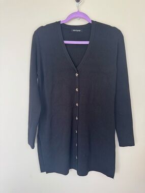 Cable & Gauge Black Longline V-Neck Button-Front Cardigan